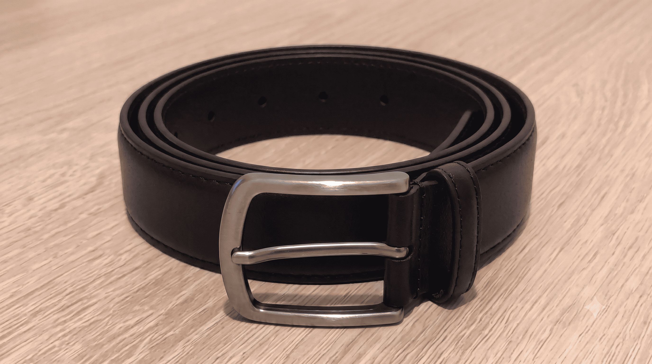 Ceinture noire avec boucle classique